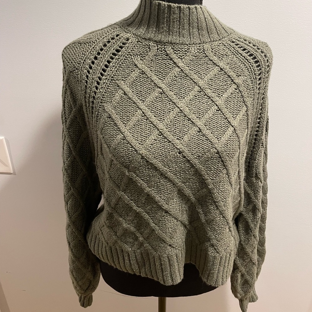 American eagle green sweater